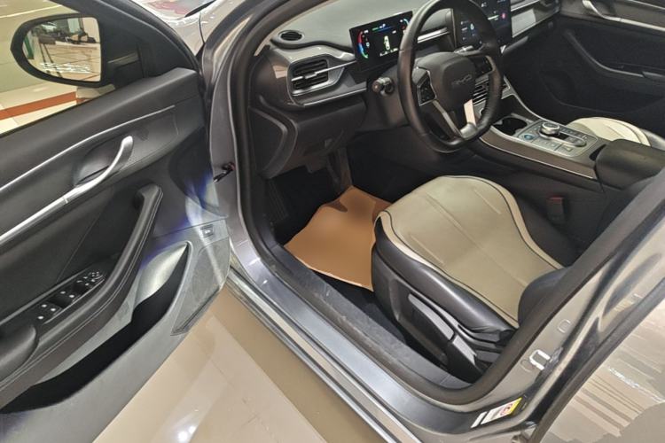 Used BYD Destroyer 05 2024 HONOR Edition DM-i 55KM Luxury Model Driver Seat