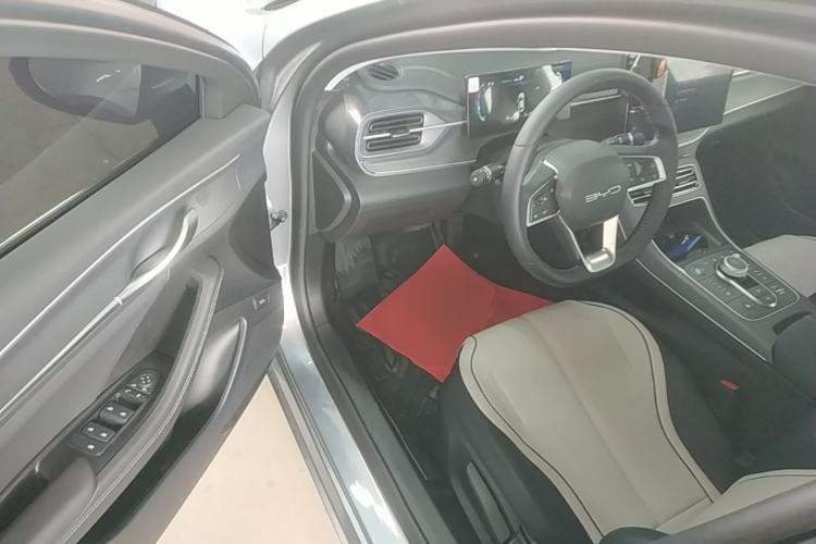 Used BYD Destroyer 05 2024 HONOR Edition DM-i 55KM Luxury Model Driver Seat