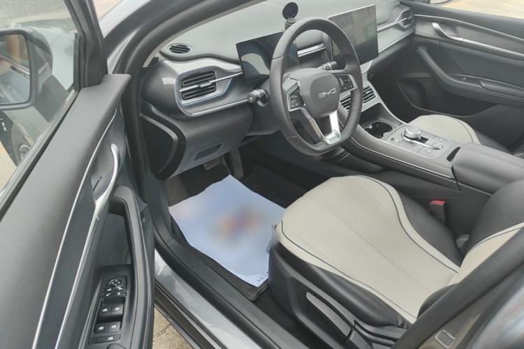 Used BYD Destroyer 05 2024 Honor Edition DM-i 120KM Luxury Model Driver Seat