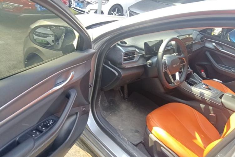 Used BYD Destroyer 05 2024 HONOR Edition DM-i 55KM Luxury Model Driver Seat