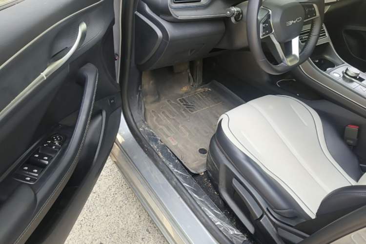 Used BYD Destroyer 05 2024 HONOR Edition DM-i 55KM Luxury Model Driver Seat
