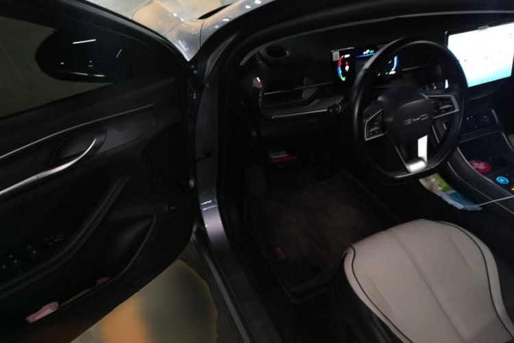 Used BYD Destroyer 05 2024 HONOR Edition DM-i 55KM Luxury Model Driver Seat