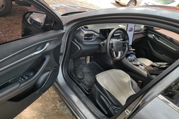 Used BYD Destroyer 05 2024 HONOR Edition DM-i 55KM Luxury Model Driver Seat