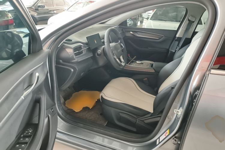 Used BYD Destroyer 05 2024 HONOR Edition DM-i 55KM Luxury Model Driver Seat