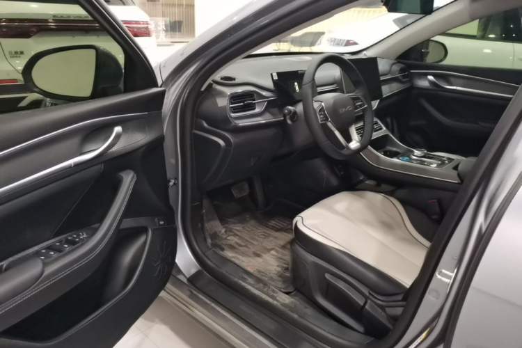Used BYD Destroyer 05 2024 HONOR Edition DM-i 55KM Luxury Model Driver Seat