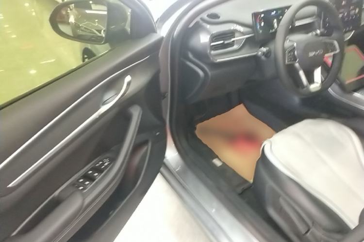 Used BYD Destroyer 05 2024 HONOR Edition DM-i 55KM Luxury Model Driver Seat