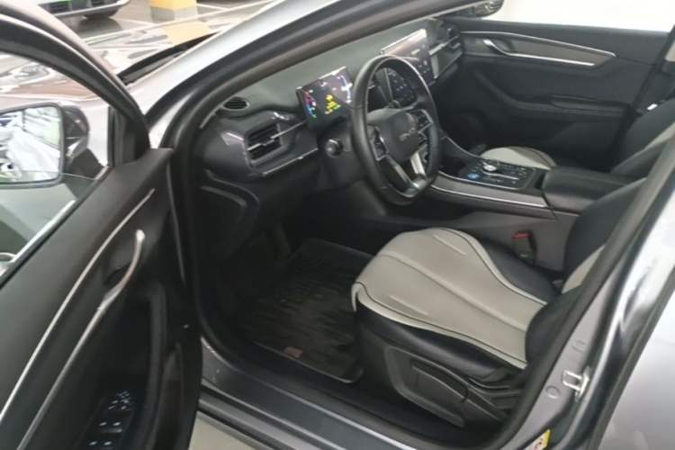 Used BYD Destroyer 05 2024 HONOR Edition DM-i 55KM Luxury Model Driver Seat