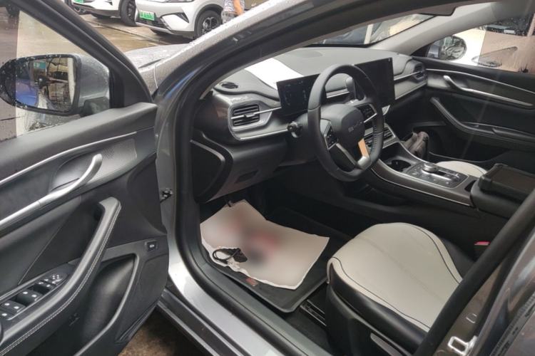 Used BYD Destroyer 05 2024 HONOR Edition DM-i 55KM Luxury Model Driver Seat
