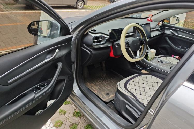 Used BYD Destroyer 05 2024 Honor Edition DM-i 120KM Luxury Model Driver Seat