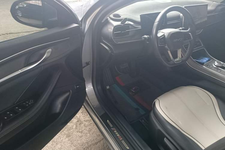 Used BYD Destroyer 05 2024 HONOR Edition DM-i 55KM Luxury Model Driver Seat
