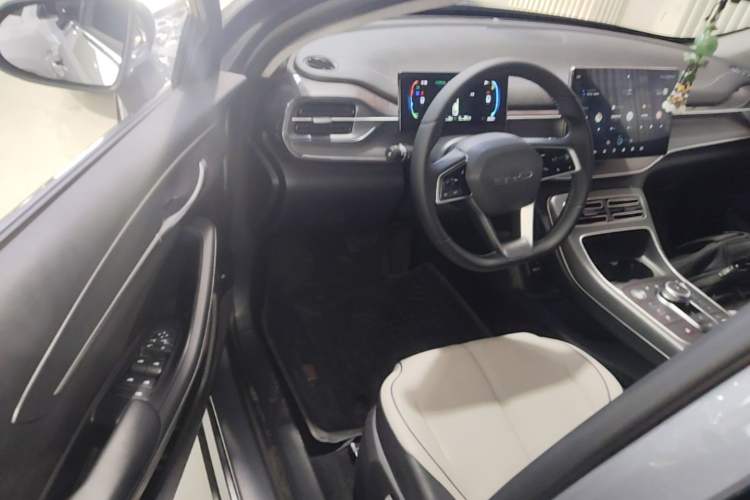Used BYD Destroyer 05 2024 Honor Edition DM-i 120KM Luxury Model Driver Seat