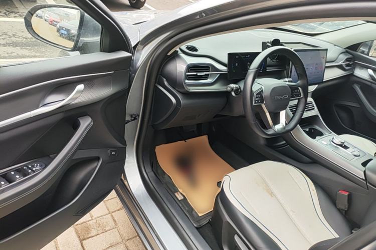 Used BYD Destroyer 05 2024 HONOR Edition DM-i 55KM Luxury Model Driver Seat