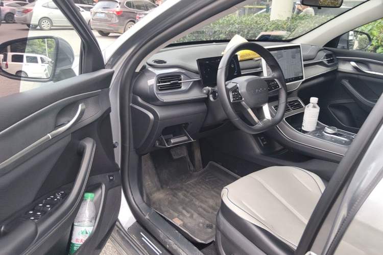 Used BYD Destroyer 05 2024 HONOR Edition DM-i 120KM Prestige Model Driver Seat