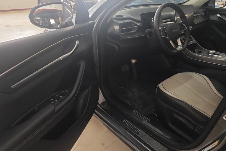 Used BYD Destroyer 05 2024 HONOR Edition DM-i 55KM Luxury Model Driver Seat