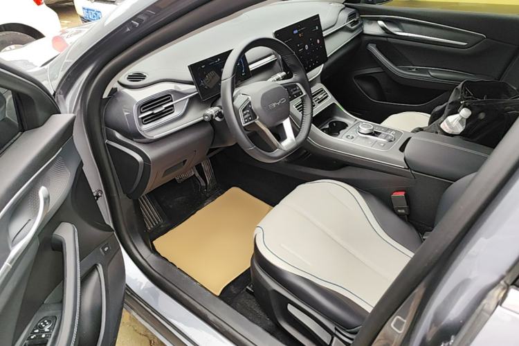Used BYD Destroyer 05 2024 HONOR Edition DM-i 55KM Luxury Model Driver Seat