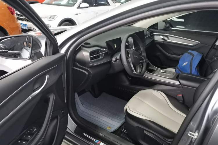 Used BYD Destroyer 05 2024 HONOR Edition DM-i 55KM Luxury Model Driver Seat