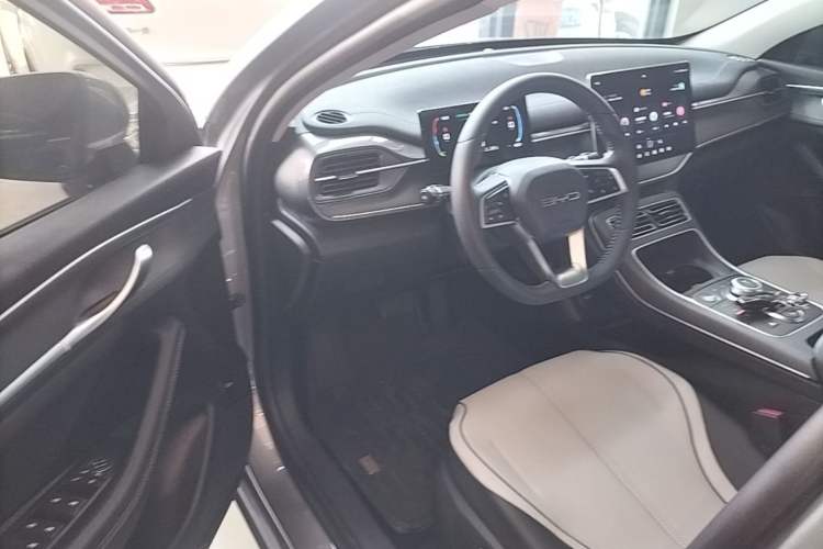 Used BYD Destroyer 05 2024 HONOR Edition DM-i 55KM Luxury Model Driver Seat