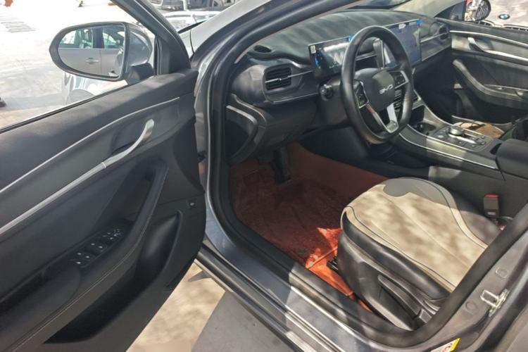 Used BYD Destroyer 05 2024 HONOR Edition DM-i 55KM Luxury Model Driver Seat