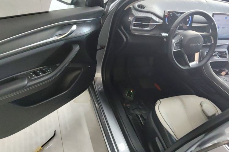 Used BYD Destroyer 05 2024 HONOR Edition DM-i 55KM Luxury Model Driver Seat