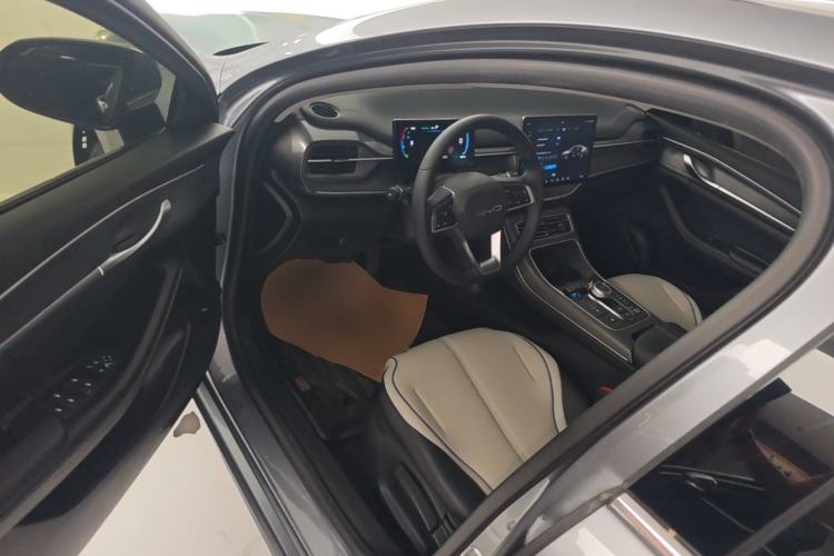 Used BYD Destroyer 05 2024 HONOR Edition DM-i 55KM Luxury Model Driver Seat