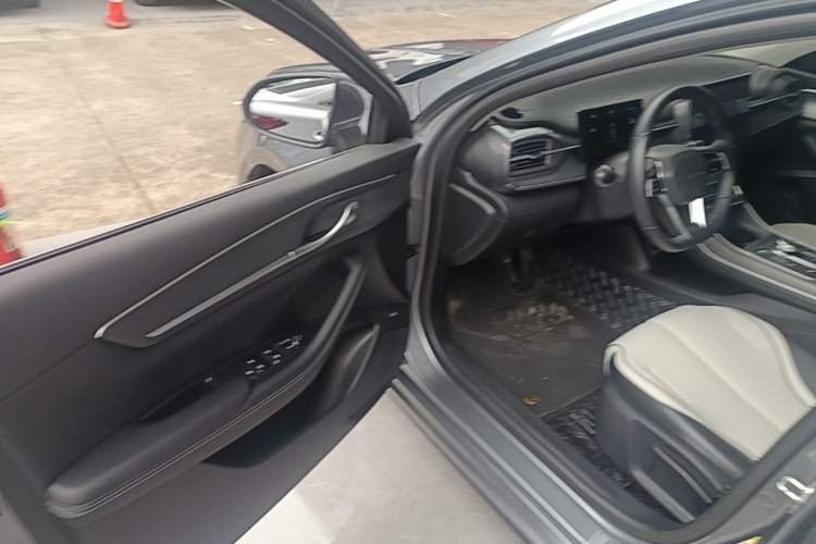 Used BYD Destroyer 05 2024 Honor Edition DM-i 120KM Luxury Model Driver Seat