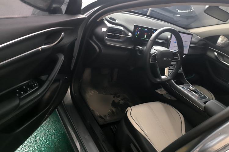 Used BYD Destroyer 05 2024 HONOR Edition DM-i 55KM Luxury Model Driver Seat