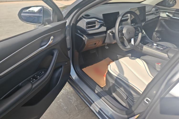 Used BYD Destroyer 05 2024 HONOR Edition DM-i 55KM Luxury Model Driver Seat