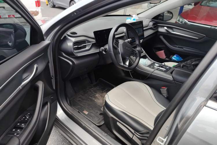 Used BYD Destroyer 05 2024 HONOR Edition DM-i 55KM Luxury Model Driver Seat