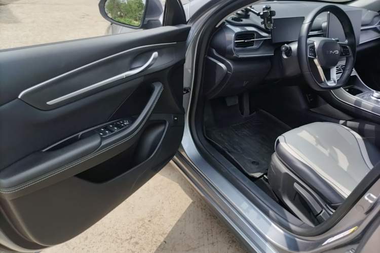 Used BYD Destroyer 05 2024 HONOR Edition DM-i 55KM Luxury Model Driver Seat
