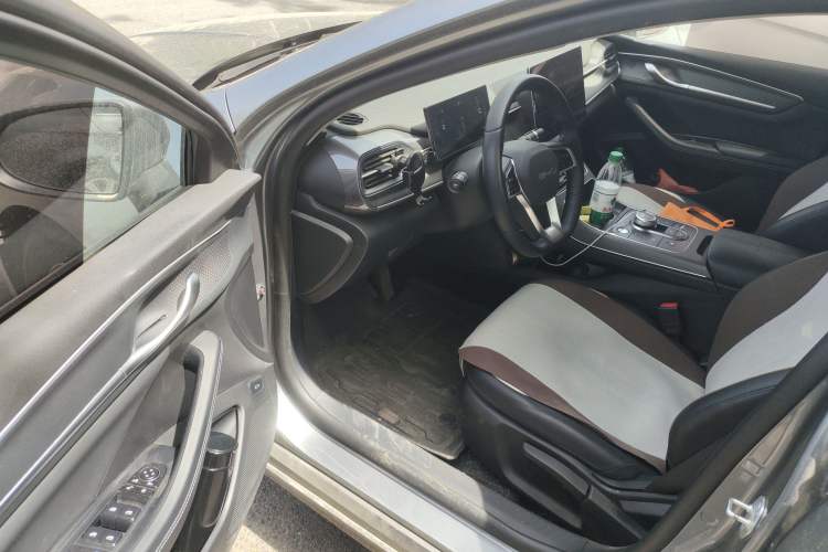 Used BYD Destroyer 05 2024 HONOR Edition DM-i 55KM Luxury Model Driver Seat