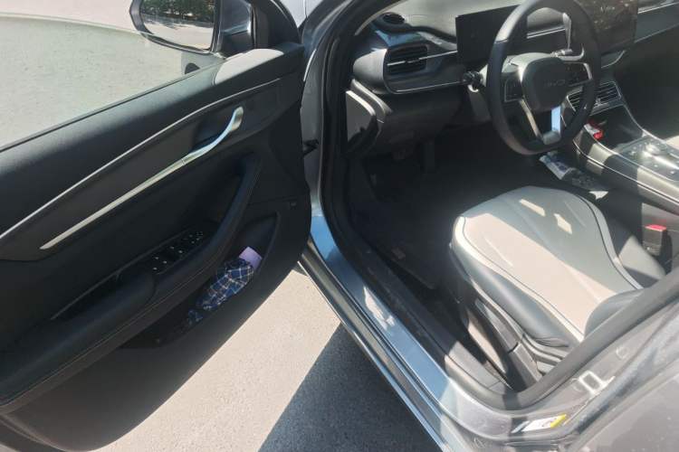 Used BYD Destroyer 05 2024 HONOR Edition DM-i 55KM Luxury Model Driver Seat