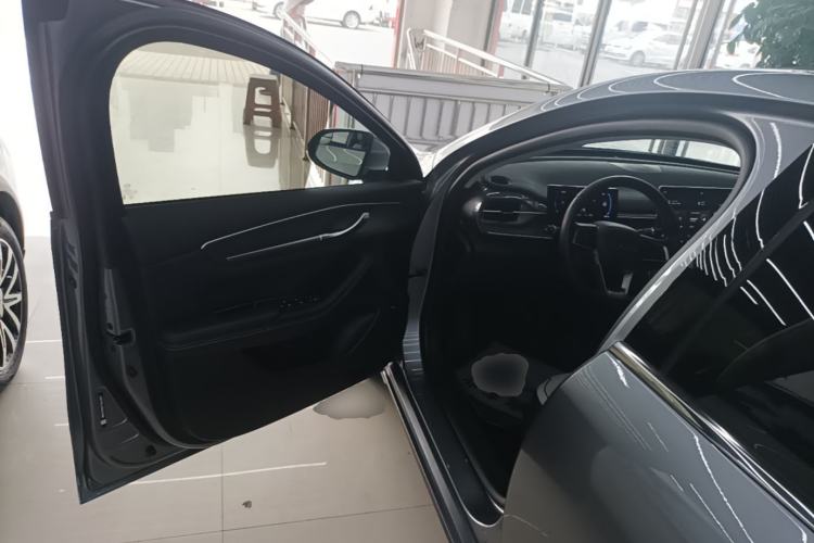 Used BYD Destroyer 05 2024 HONOR Edition DM-i 55KM Luxury Model Driver Seat