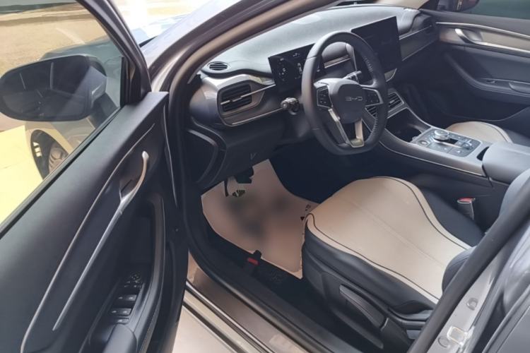 Used BYD Destroyer 05 2024 HONOR Edition DM-i 55KM Luxury Model Driver Seat