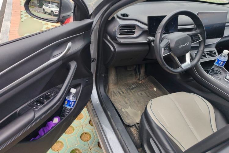 Used BYD Destroyer 05 2024 HONOR Edition DM-i 55KM Luxury Model Driver Seat
