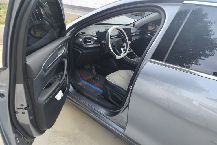Used BYD Destroyer 05 2024 HONOR Edition DM-i 55KM Luxury Model Driver Seat
