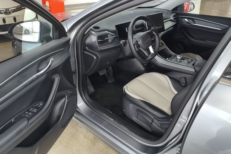 Used BYD Destroyer 05 2024 HONOR Edition DM-i 55KM Luxury Model Driver Seat