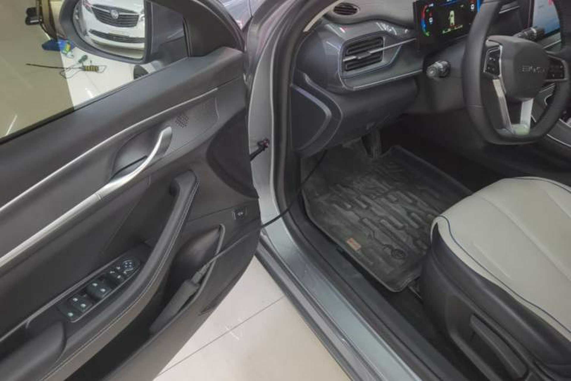 Used BYD Destroyer 05 2024 HONOR Edition DM-i 55KM Luxury Model Driver Seat