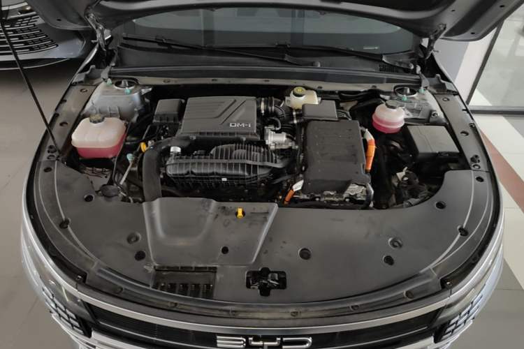 Used BYD Destroyer 05 2024 HONOR Edition DM-i 55KM Luxury Model Engine Bay