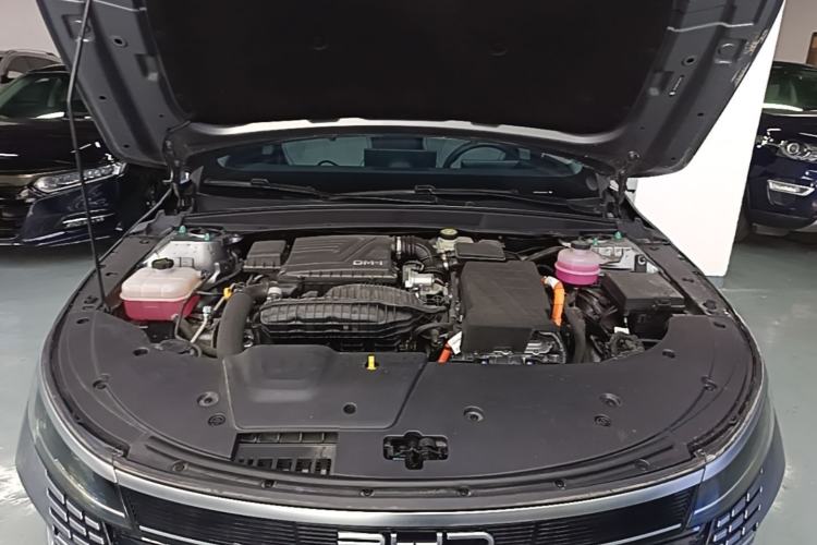 Used BYD Destroyer 05 2024 HONOR Edition DM-i 55KM Luxury Model Engine Bay