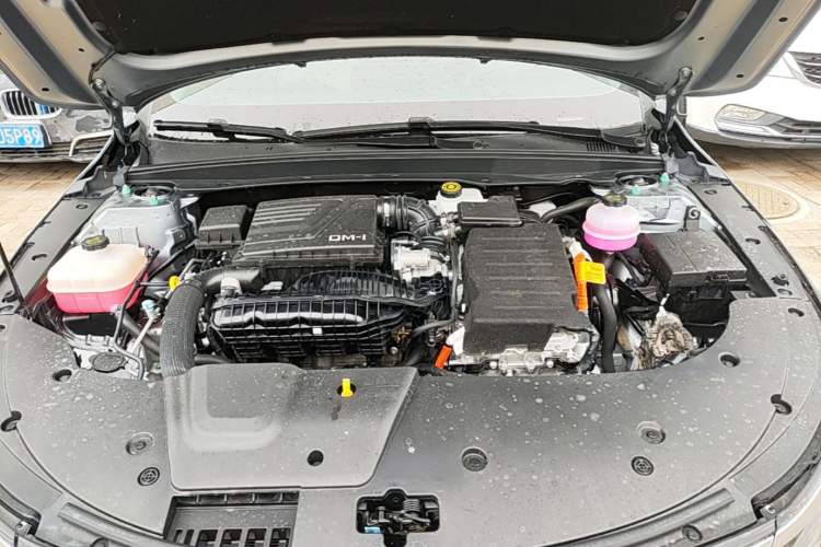 Used BYD Destroyer 05 2024 HONOR Edition DM-i 55KM Luxury Model Engine Bay