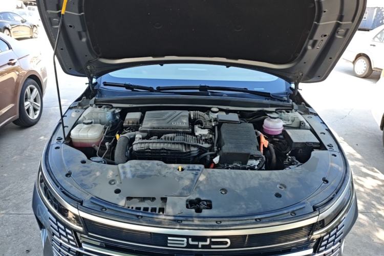 Used BYD Destroyer 05 2024 HONOR Edition DM-i 55KM Luxury Model Engine Bay