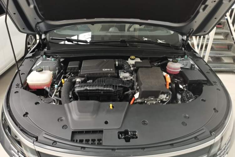 Used BYD Destroyer 05 2024 HONOR Edition DM-i 55KM Luxury Model Engine Bay