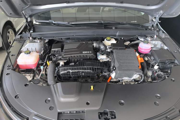Used BYD Destroyer 05 2024 HONOR Edition DM-i 55KM Luxury Model Engine Bay