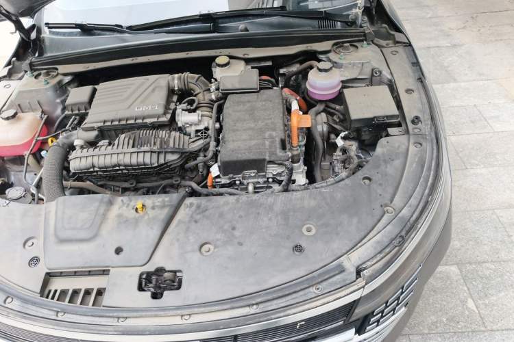 Used BYD Destroyer 05 2024 HONOR Edition DM-i 55KM Luxury Model Engine Bay Left