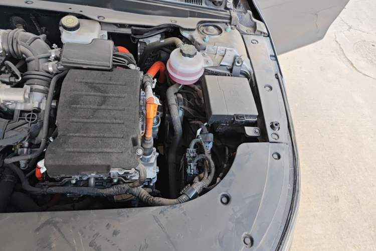 Used BYD Destroyer 05 2024 HONOR Edition DM-i 55KM Luxury Model Engine Bay Left