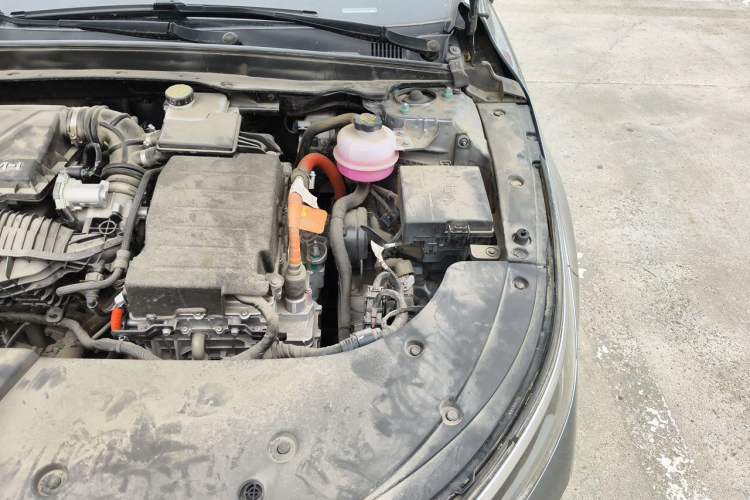 Used BYD Destroyer 05 2024 Honor Edition DM-i 120KM Luxury Model Engine Bay Left