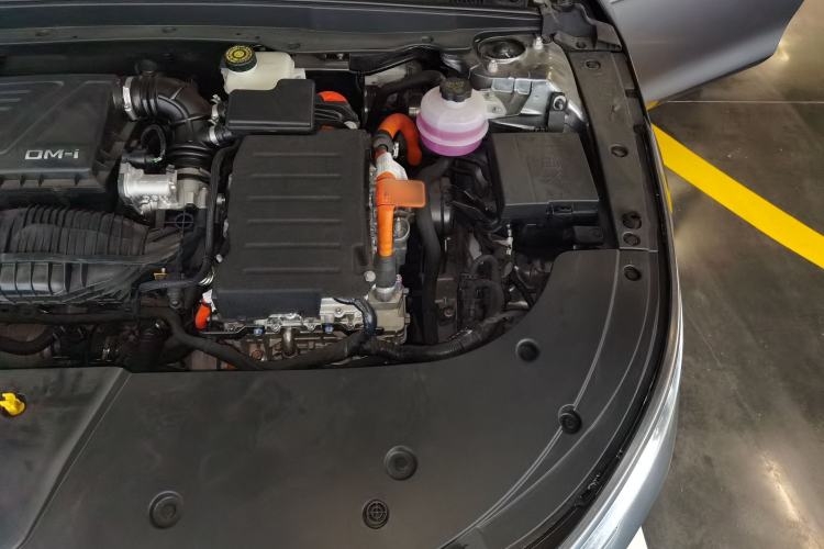Used BYD Destroyer 05 2024 HONOR Edition DM-i 55KM Luxury Model Engine Bay Left
