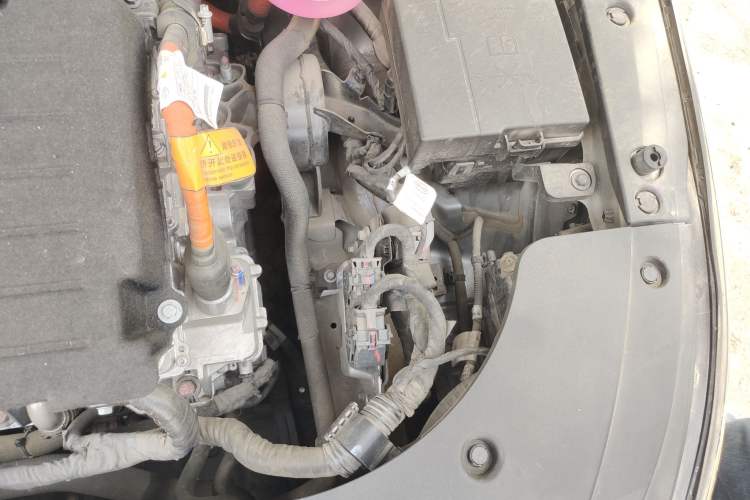 Used BYD Destroyer 05 2024 HONOR Edition DM-i 55KM Luxury Model Engine Bay Left