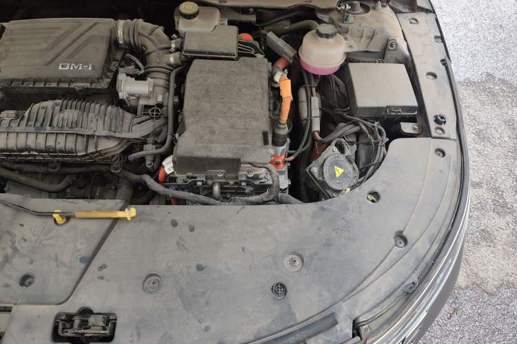Used BYD Destroyer 05 2024 HONOR Edition DM-i 55KM Luxury Model Engine Bay Left