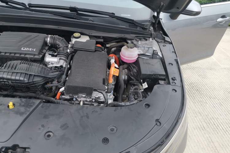 Used BYD Destroyer 05 2024 HONOR Edition DM-i 55KM Luxury Model Engine Bay Left